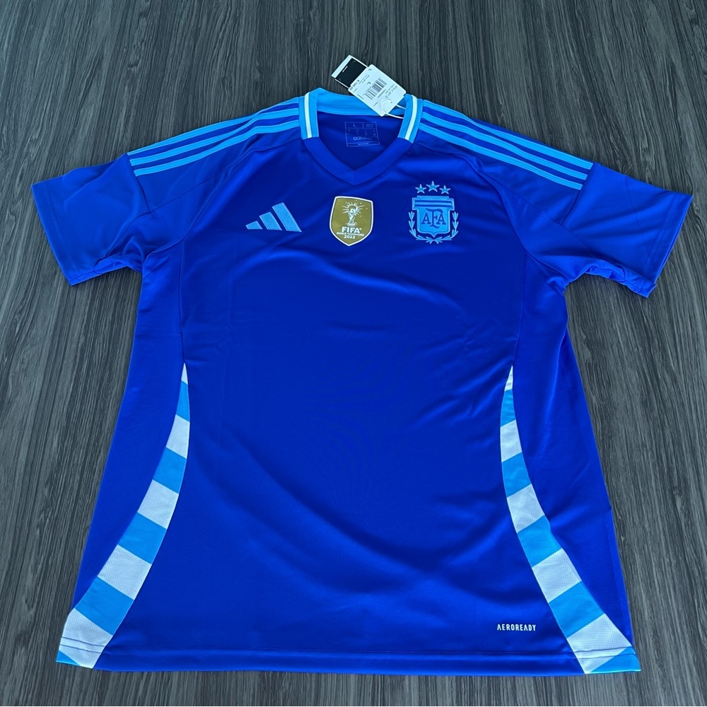 Argentina 2024 soccer champions jersey size Large new with tags original